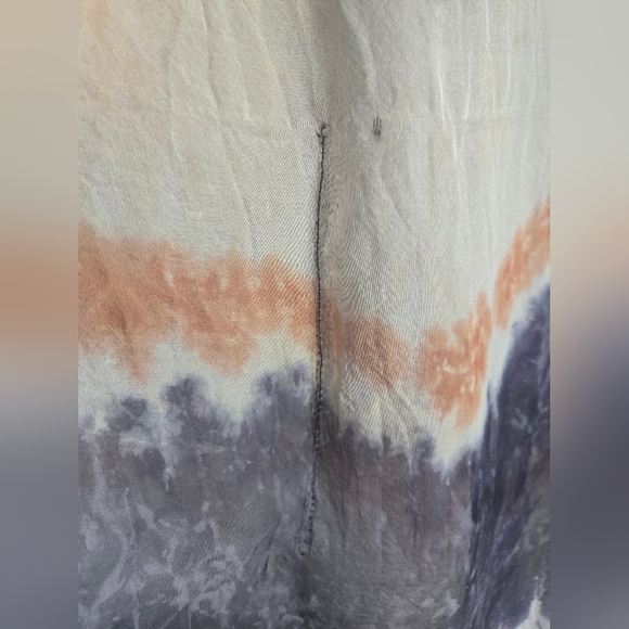 BRYN WALKER Silk Coverup - Picture 5 of 10